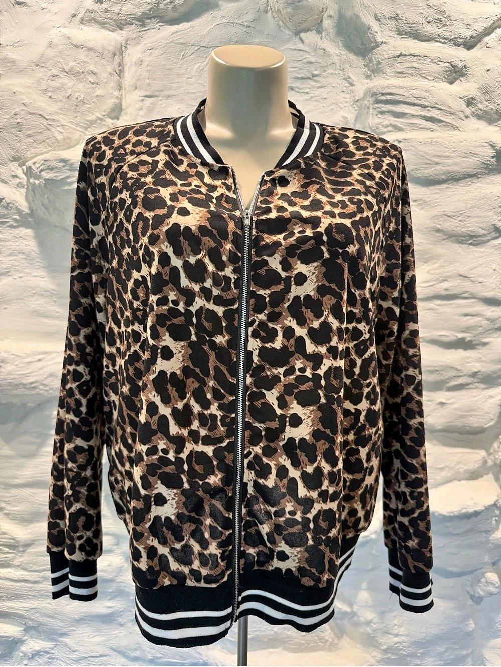 Emery Rose Plus Size Leopard Print Striped Trim Bomber Jacket 2XL